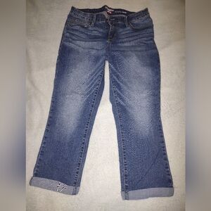 Levi Women's Capre Pants Size 8